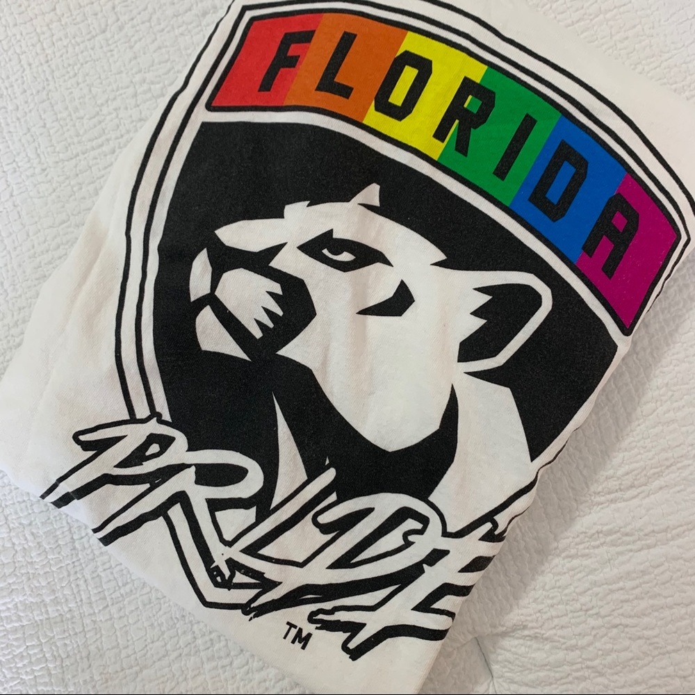 NWOT Florida Panthers Hockey Pride T-Shirt